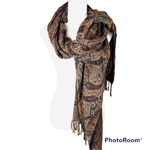 Pair of vintage Women’s Scarves Paisley Wrap Scarf Multi/Cable Knit w/Buttons - Picture 3 of 9